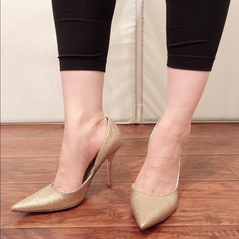 Guess heel